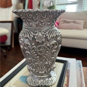 💞The Grazi Collection Metal Plated Silver Vase-7 1/2" H x 5 1/4" W x 3" …